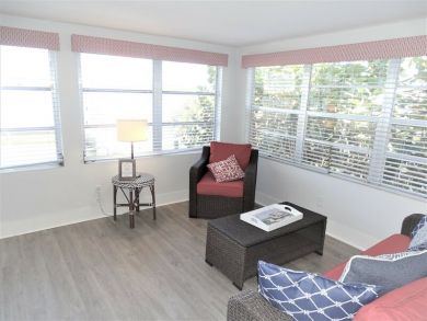 Siesta Key Vacation Cottage Sleeps Ten Guests.