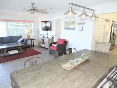 Siesta Key Vacation Cottage Sleeps Ten Guests.
