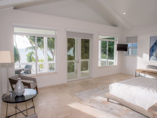 Islamorada Vacation Home on Beach Sleeps 12