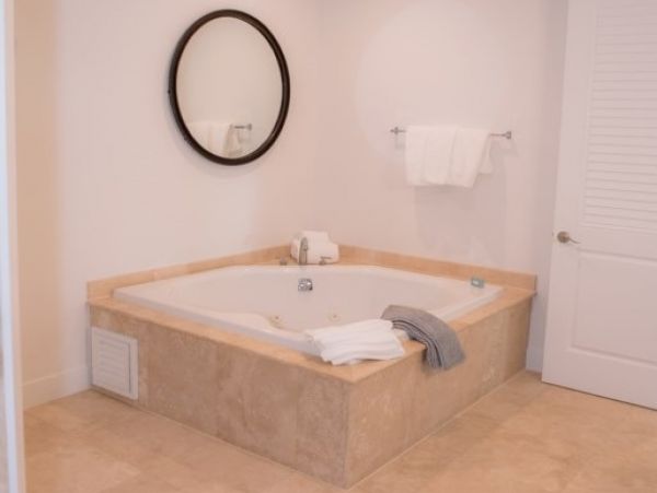 Islamorada Vacation Home on Beach Sleeps 12