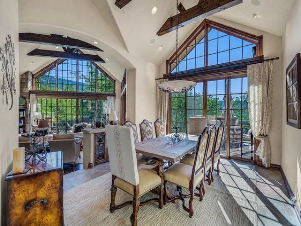 Ski in Ski Out Luxury 6 Bedroom Rental Home in Snowmass