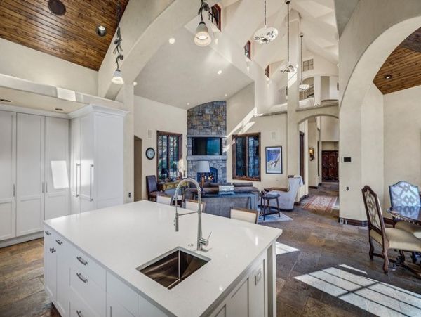 Ski in Ski Out Luxury 6 Bedroom Rental Home in Snowmass