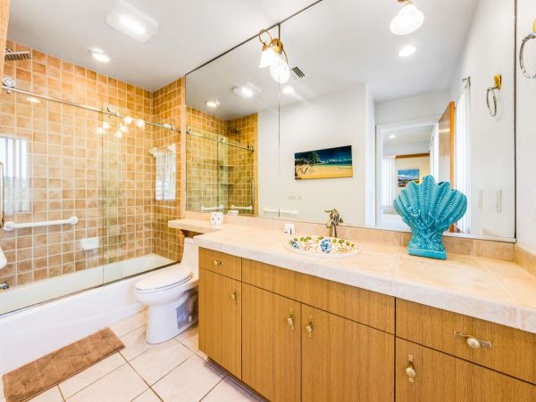 Holmes Beach Vacation Rental: Relax & Explore