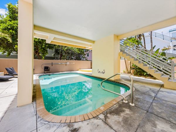 Holmes Beach Vacation Rental: Relax & Explore