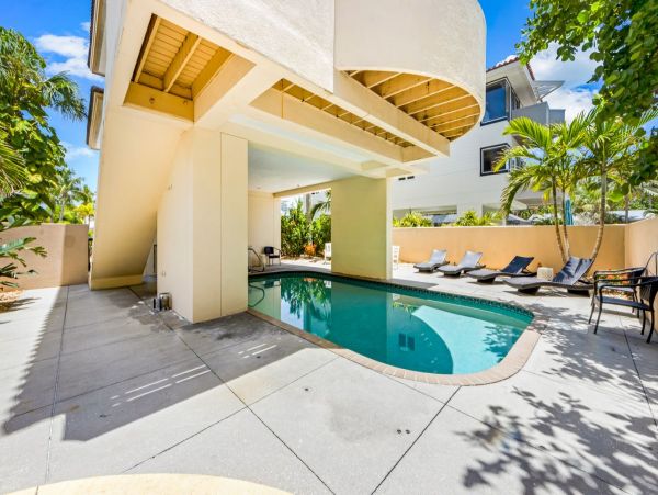 Holmes Beach Vacation Rental: Relax & Explore
