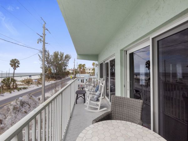 Bradenton Beach Luxury Vacation Rental Home Two Bedrooms