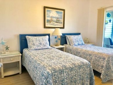 Holmes Beach Two Bedroom Vacation Condo Sleeps Four Guests