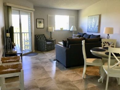 Holmes Beach Two Bedroom Vacation Condo Sleeps Four Guests