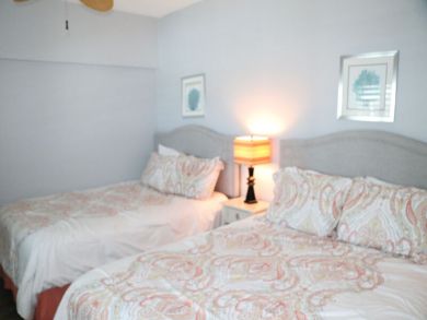 Siesta Key Vacation Condo Sleeps Six Guests.