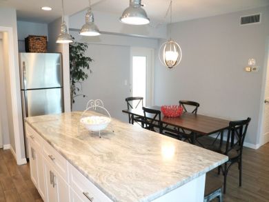 Siesta Key Vacation Condo Sleeps Six Guests.