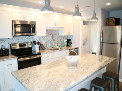 Siesta Key Vacation Condo Sleeps Six Guests.
