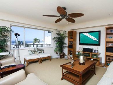 Siesta Key Vacation Condo Sleeps Six Guests.