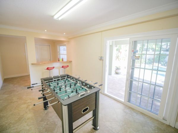 Holmes Beach Vacation Home Sleeps 8 Guests With Private Pool