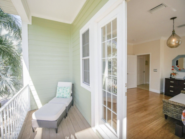 Anna Maria Island  Vacation Home Sleeps 8 Guests With Private Pool