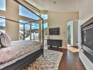 Luxury Ski In-Ski Out Vacation Home in Park City Sleeps 22 Luxury Ski In-Ski Out Vacation Home in Park City Sleeps 22