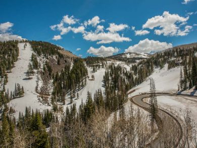 Luxury Ski In-Ski Out Vacation Home in Park City Sleeps 22 Luxury Ski In-Ski Out Vacation Home in Park City Sleeps 22