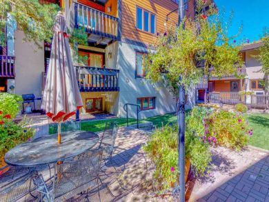Two Bedroom Walk to Lift Condo in Vail
