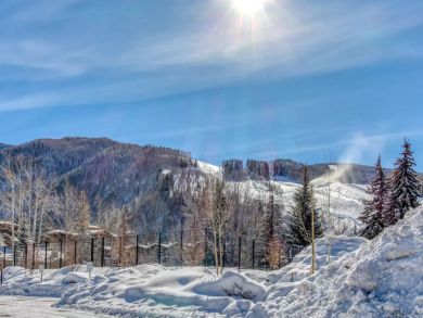 Two Bedroom Walk to Lift Condo in Vail
