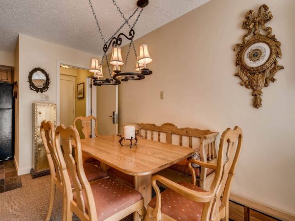 2 Bedroom Rental Condo in Vail, Walk to Lift