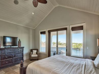 Luxury Destin Vacation Home Sleeps Twenty Eight Guests.