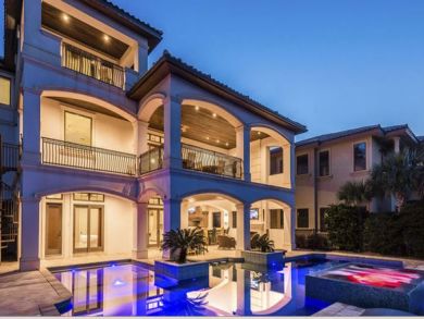 Luxury Destin Vacation Home Sleeps Twenty Eight Guests.