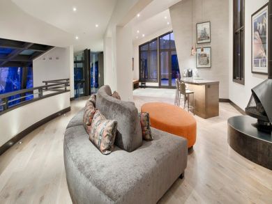 Park City Luxury Vacation Home Sleeps Twelve Guests.