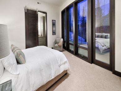 Park City Luxury Vacation Home Sleeps Twelve Guests.