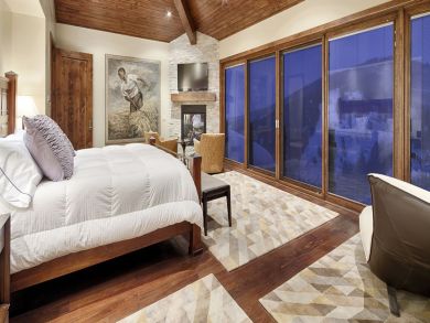 Park City 6 Bedroom Ski in Ski Out Home with Mountain View