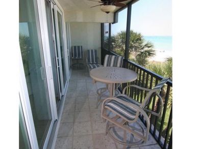 Longboat Key Vacation Condo Sleeps Six Guests.