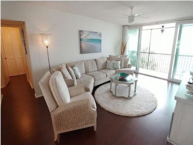 Longboat Key Vacation Condo Sleeps Six Guests.