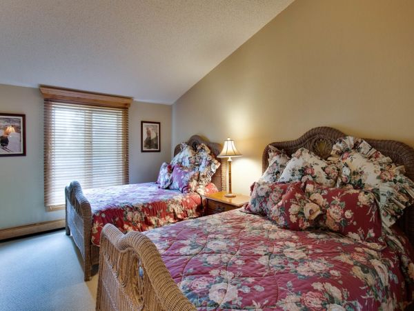 Vail Walk to Lift  Four bedroom Accommodation