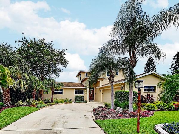 Tampa Vacation Home Sleeps Six Guests