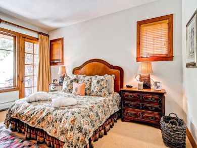 Avon Luxury Vacation Rental Home Three Bedrooms