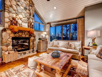 Breckenridge Luxury Vacation Rental Home Four Bedrooms