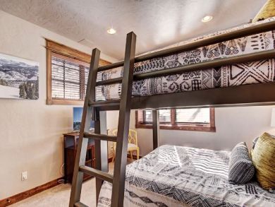 Breckenridge Luxury Vacation Rental Sleeps Twelve  Guests