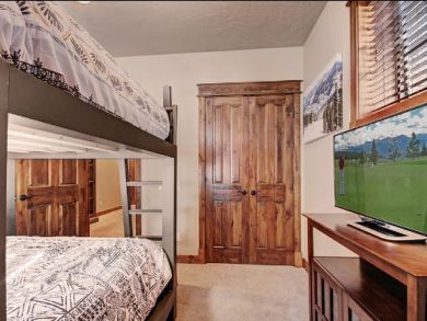 Breckenridge Luxury Vacation Rental Sleeps Twelve  Guests