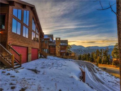 Breckenridge Vacation Townhouse Sleeps Twelve Guests.