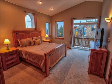 Breckenridge Vacation Townhouse Sleeps Twelve Guests.
