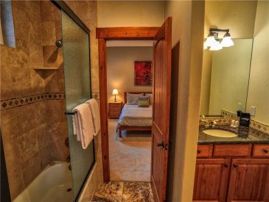 Breckenridge Vacation Townhouse Sleeps Twelve Guests.