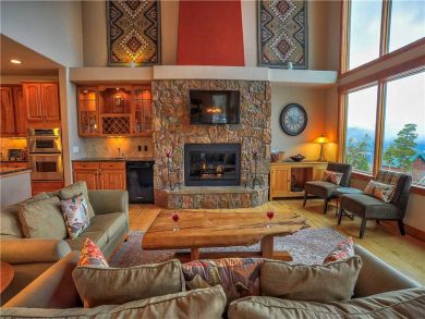 Breckenridge Vacation Townhouse Sleeps Twelve Guests.