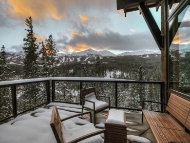Breckenridge Luxury 4 Bedroom Home with Mountain View