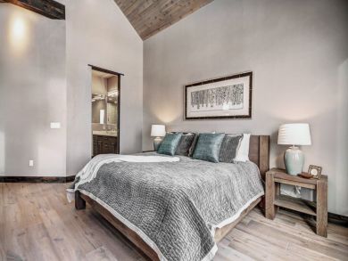 Breckenridge Luxury 4 Bedroom Home with Mountain View