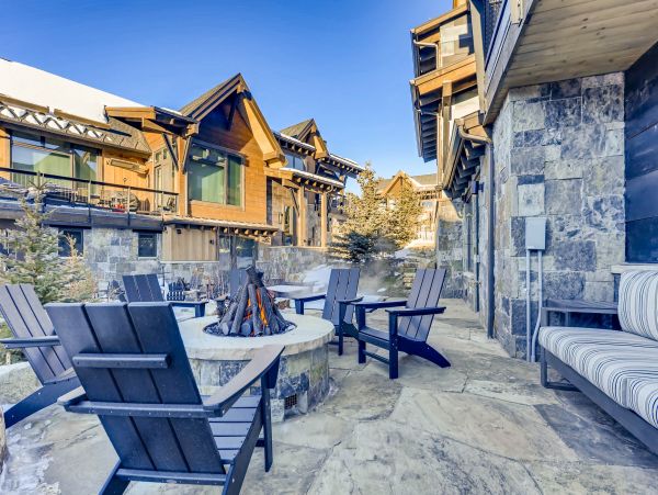 Breckenridge Vacation Duplex Sleeps 12 Guests.