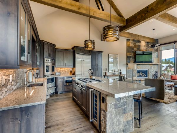 Breckenridge Vacation Duplex Sleeps 12 Guests.
