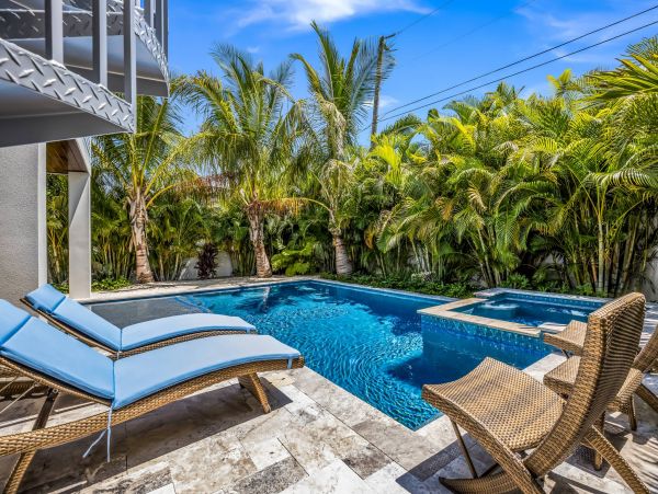 Anna Maria Vacation Rental Sleeps Eight Guests
