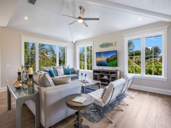 Anna Maria Vacation Rental Sleeps Eight Guests