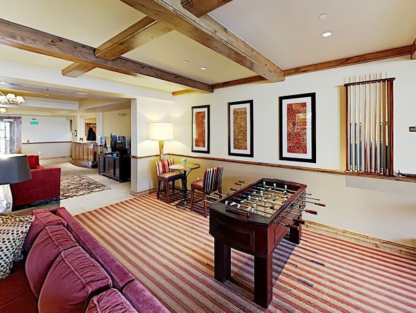 Avon Luxury Vacation Rental Condo Three Bedrooms