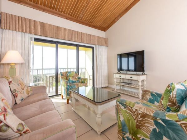 2 Bedroom Captiva Island Vacation Condo Plus Loft Sleeps 8
