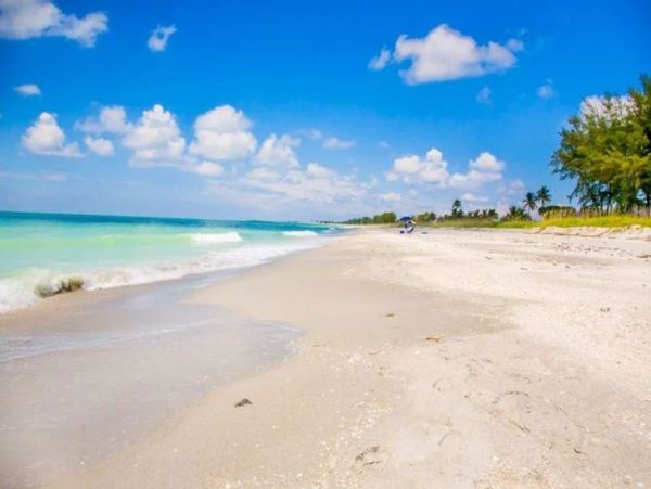 2 Bedroom Captiva Island Vacation Condo Plus Loft Sleeps 8