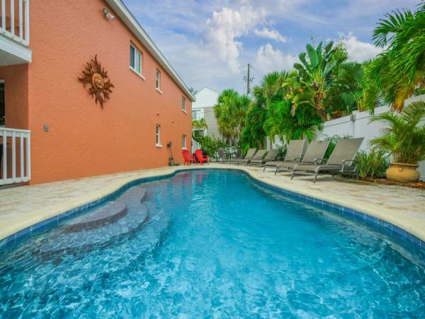 Siesta Key Vacation 2 Bedrooms 2nd Floor Duplex Sleeps 8